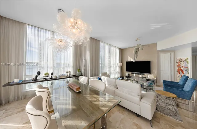 $1,995,000 | 1155 Brickell Bay Drive, Unit PH303, Miami, FL 33131