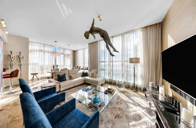 $1,995,000 | 1155 Brickell Bay Drive, Unit PH303, Miami, FL 33131