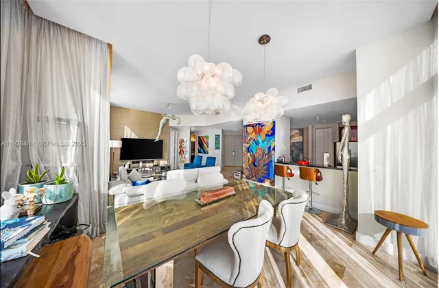 $1,995,000 | 1155 Brickell Bay Drive, Unit PH303, Miami, FL 33131