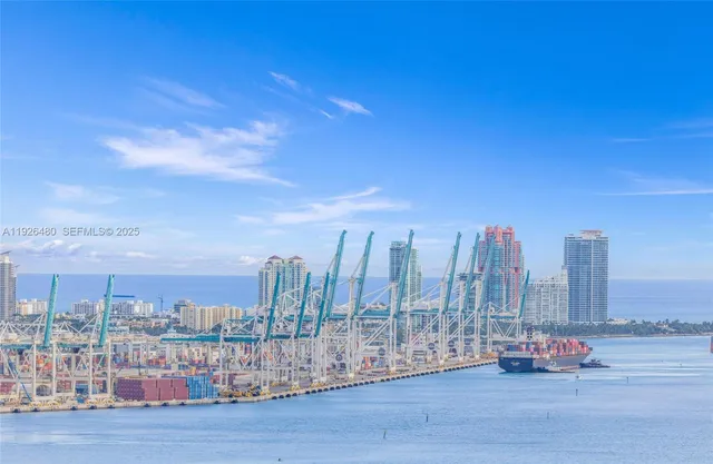 $1,995,000 | 1155 Brickell Bay Drive, Unit PH303, Miami, FL 33131