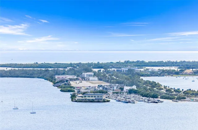 $1,995,000 | 1155 Brickell Bay Drive, Unit PH303, Miami, FL 33131