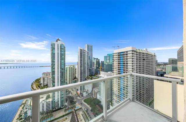 $1,995,000 | 1155 Brickell Bay Drive, Unit PH303, Miami, FL 33131