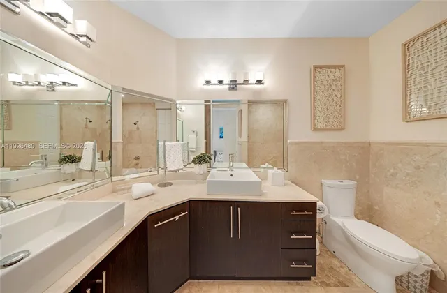 $1,995,000 | 1155 Brickell Bay Drive, Unit PH303, Miami, FL 33131