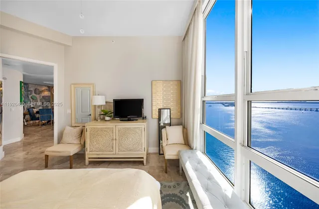 $1,995,000 | 1155 Brickell Bay Drive, Unit PH303, Miami, FL 33131