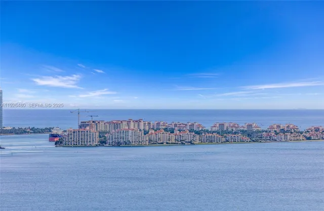 $1,995,000 | 1155 Brickell Bay Drive, Unit PH303, Miami, FL 33131