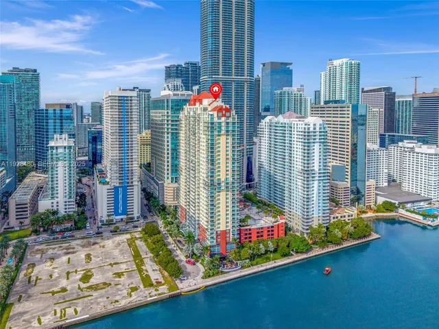 $1,995,000 | 1155 Brickell Bay Drive, Unit PH303, Miami, FL 33131