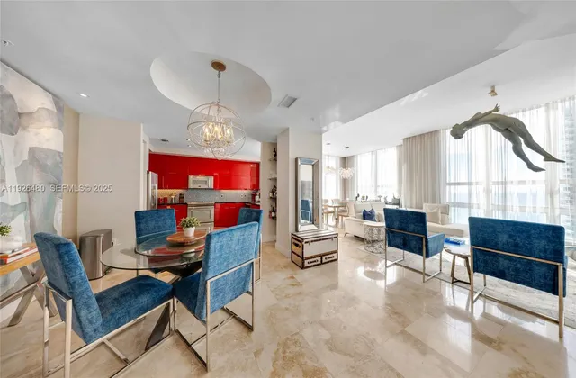 $1,995,000 | 1155 Brickell Bay Drive, Unit PH303, Miami, FL 33131