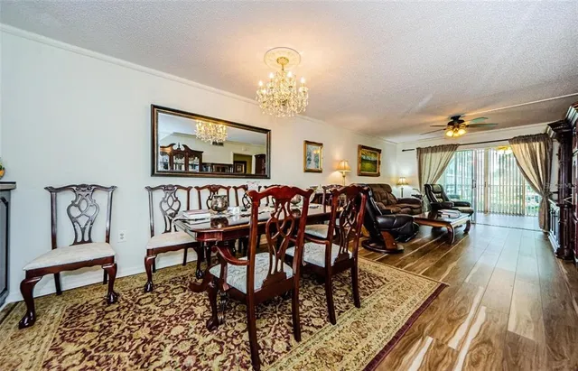 $2,100 | 90 South Highland Avenue, Unit 214, Tarpon Springs, FL 34689