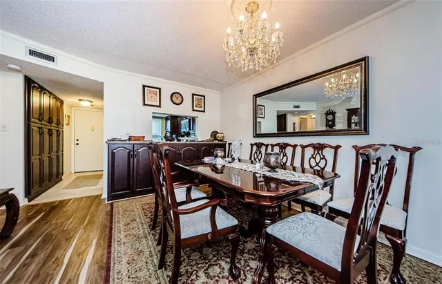 $2,100 | 90 South Highland Avenue, Unit 214, Tarpon Springs, FL 34689