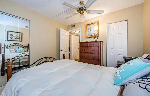 $2,100 | 90 South Highland Avenue, Unit 214, Tarpon Springs, FL 34689