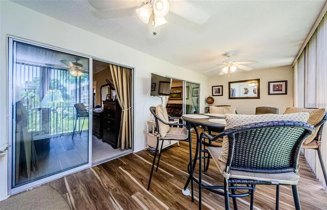 $2,100 | 90 South Highland Avenue, Unit 214, Tarpon Springs, FL 34689