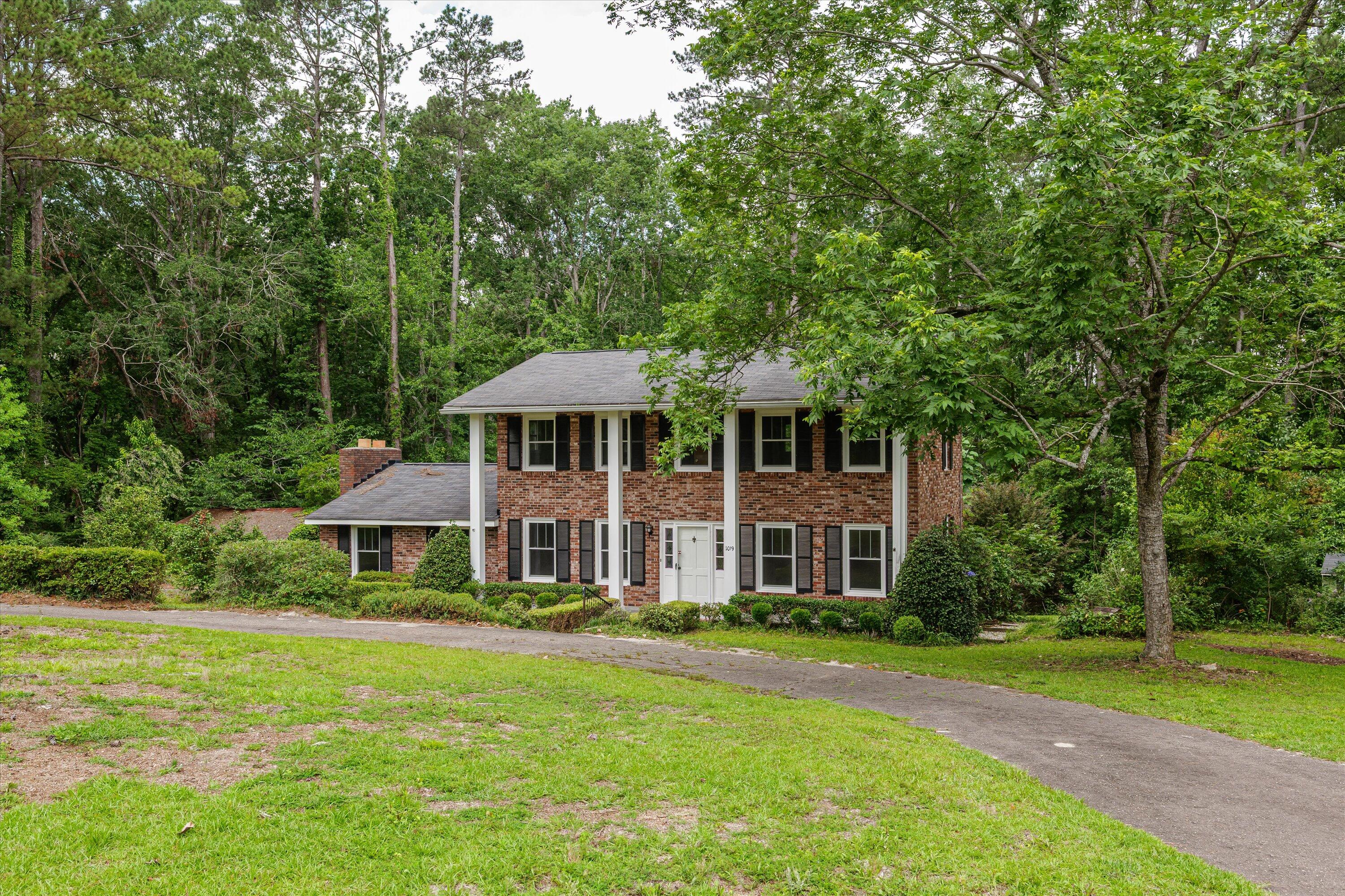 1019 Pinon Road North Augusta, SC 29841 - Photo 6 of 67 Horeshoe Driveway for ease of parking.