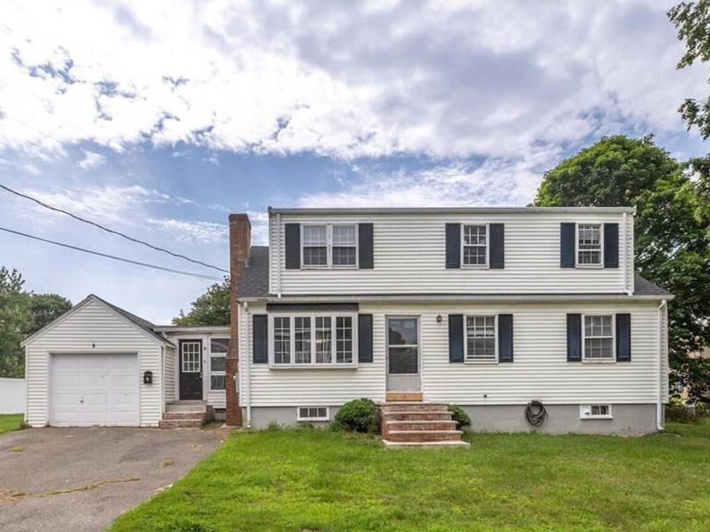 9 Old Farm Road Beverly, MA 01915 - Photo 2 of 27 Gallery Image 2