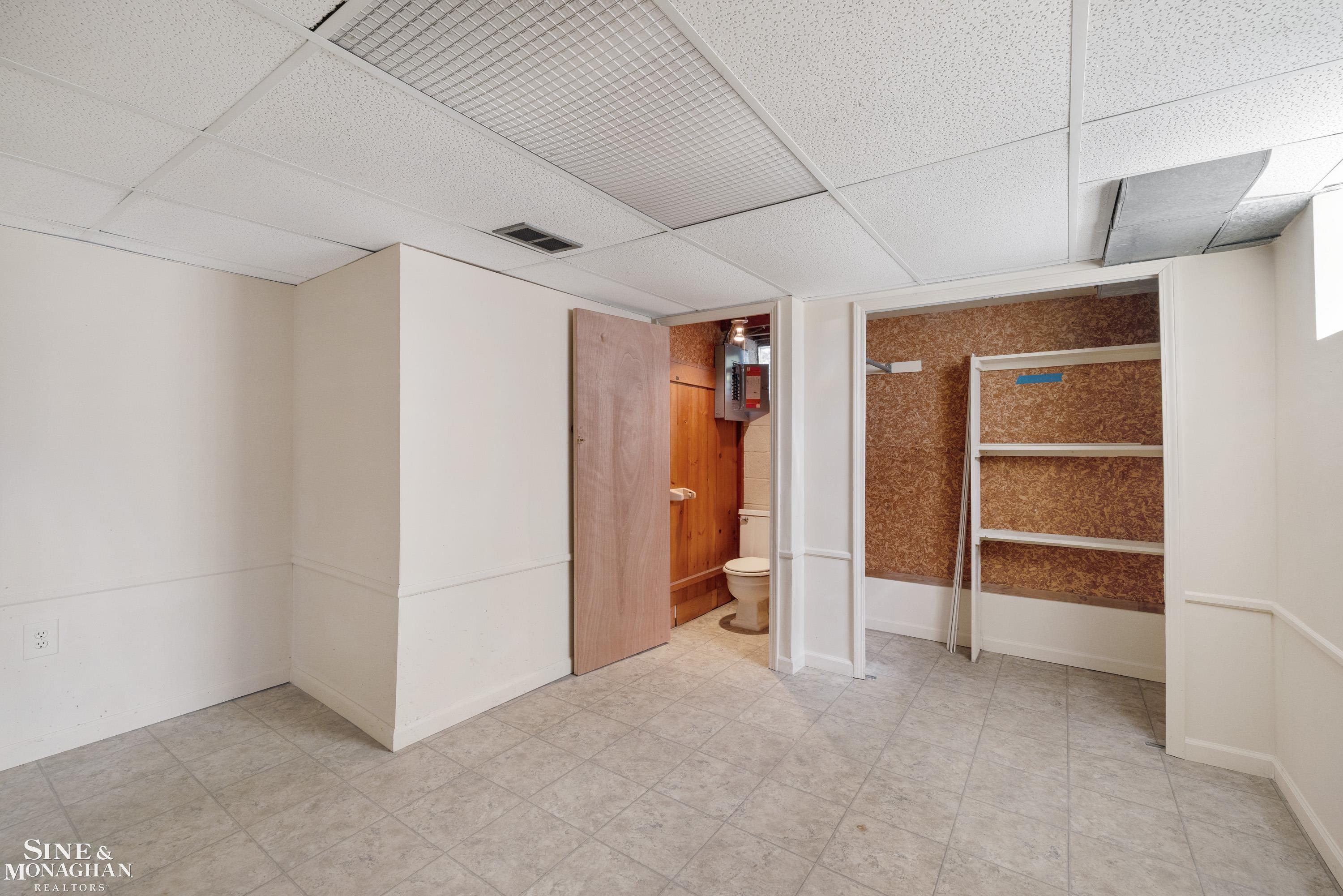 716 Trombley Road Grosse Pointe, MI 48230 - Photo 27 of 97
