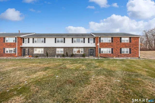 $175,000 | 245 Cherry Avenue, Unit C13, Watertown, CT 06795