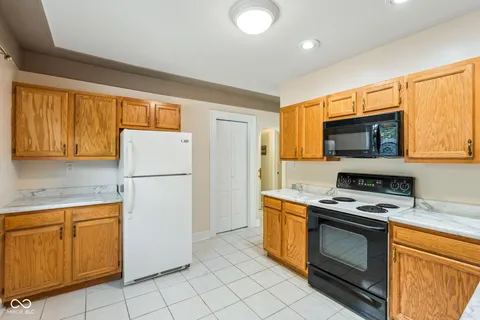 $325,000 | 6055 Guilford Avenue, Indianapolis, IN 46220