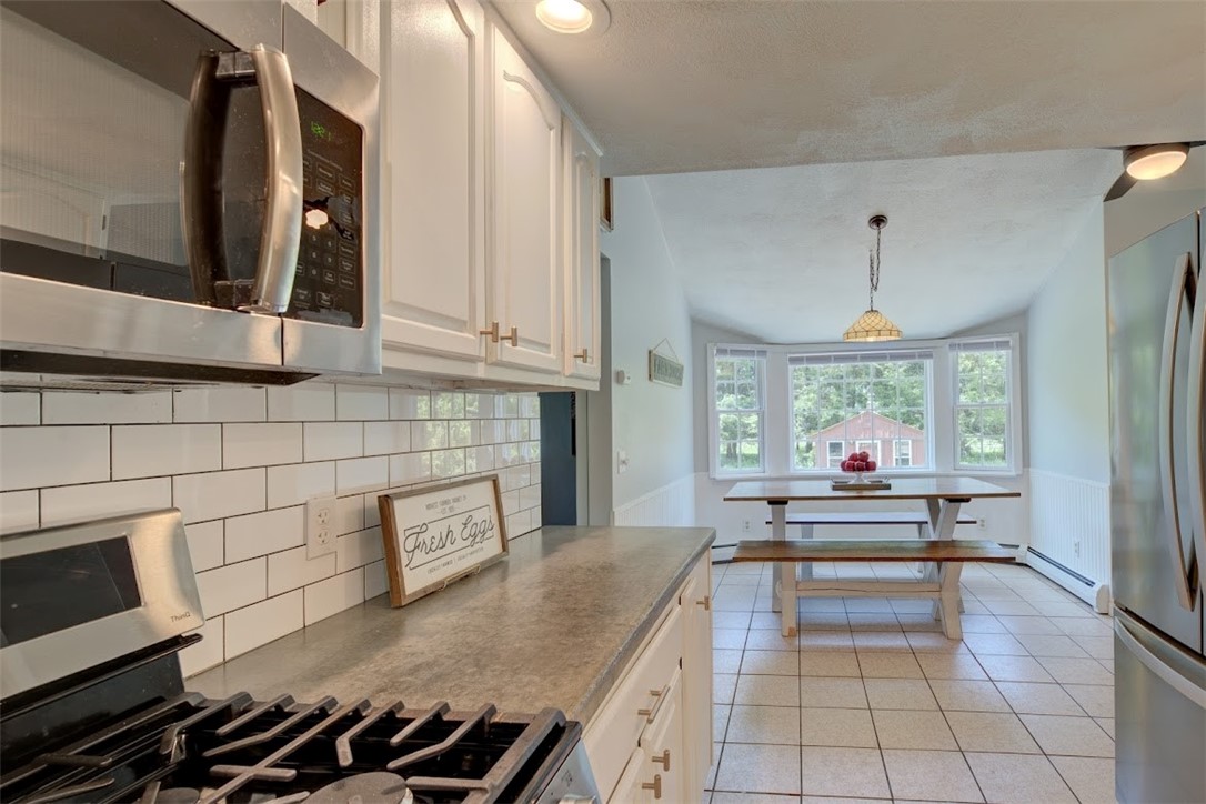 740 S Road East Greenwich, RI 02818 - Photo 13 of 34