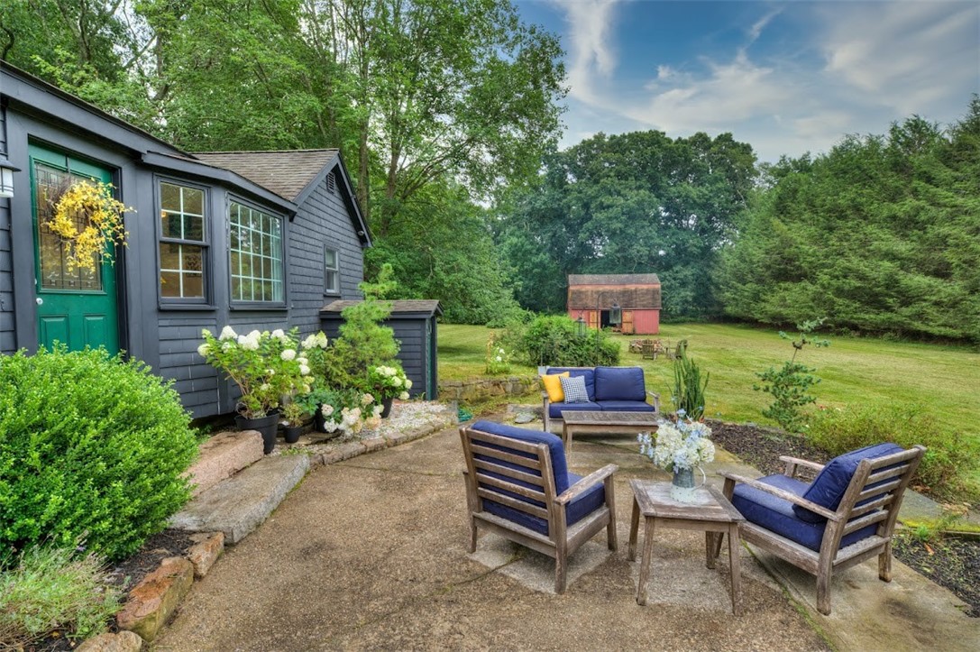 740 S Road East Greenwich, RI 02818 - Photo 7 of 34