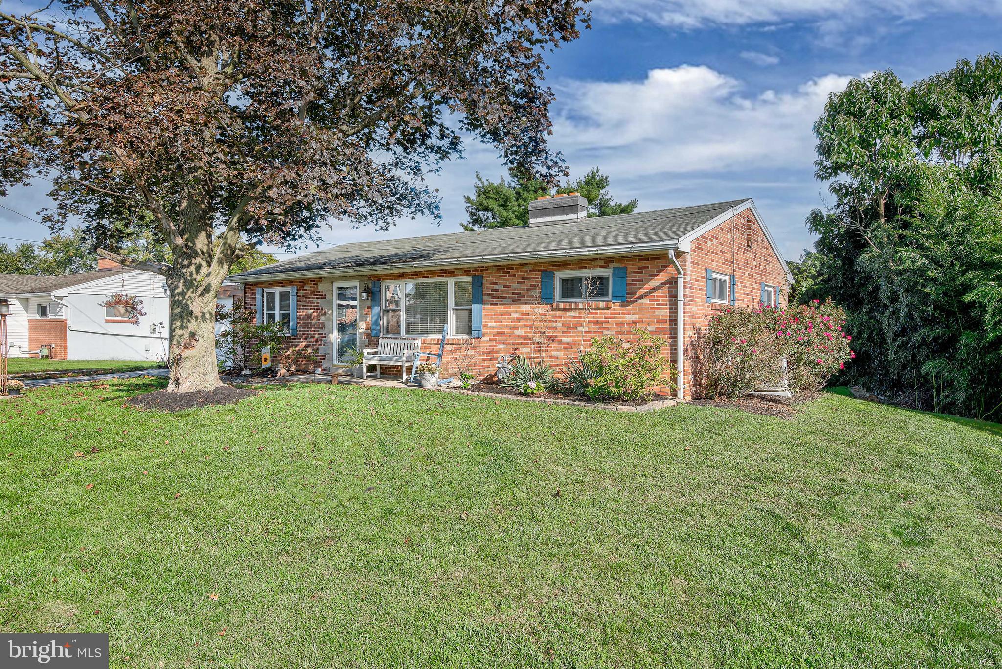 245 Rosedale Drive Manchester, PA 17345 - Photo 2 of 28 Gallery Image 2