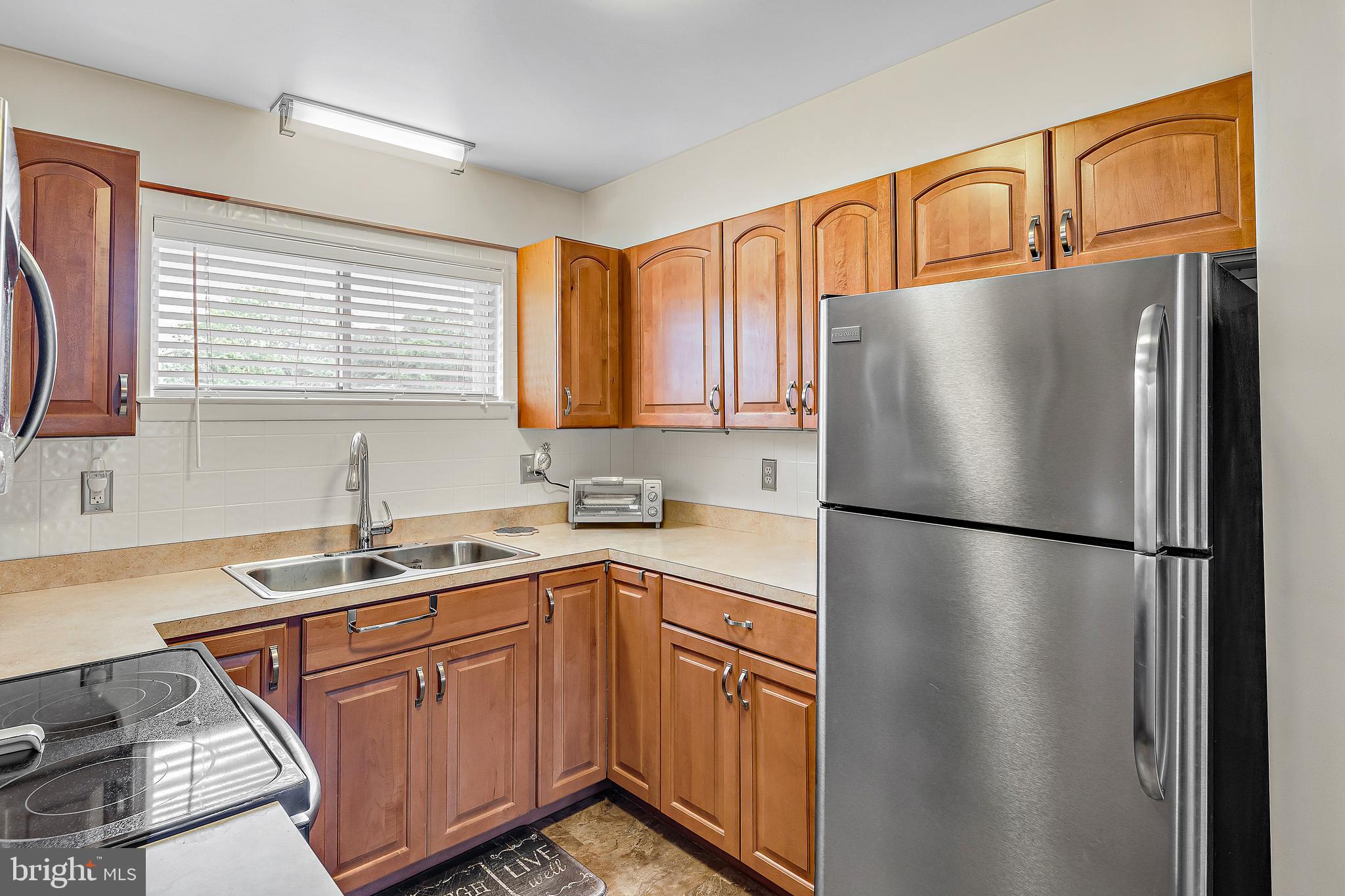 245 Rosedale Drive Manchester, PA 17345 - Photo 9 of 28 Gallery Image 9