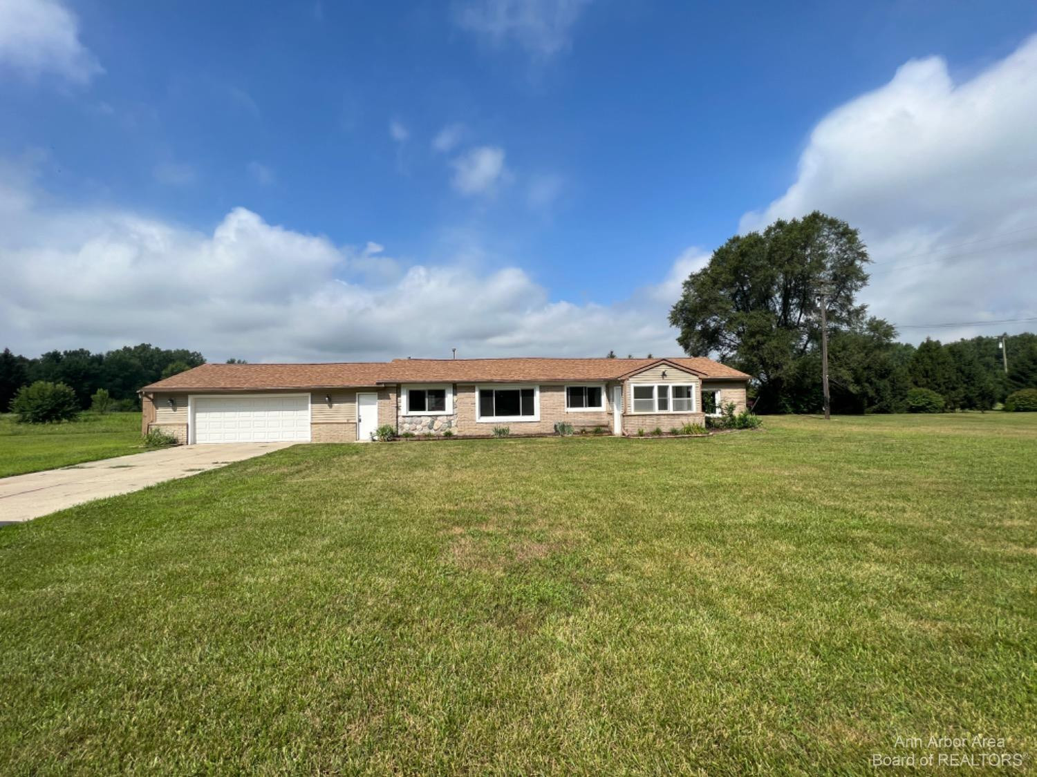 9549 Plank Road Maybee, MI 48159 - Photo 1 of 32 Photo 1