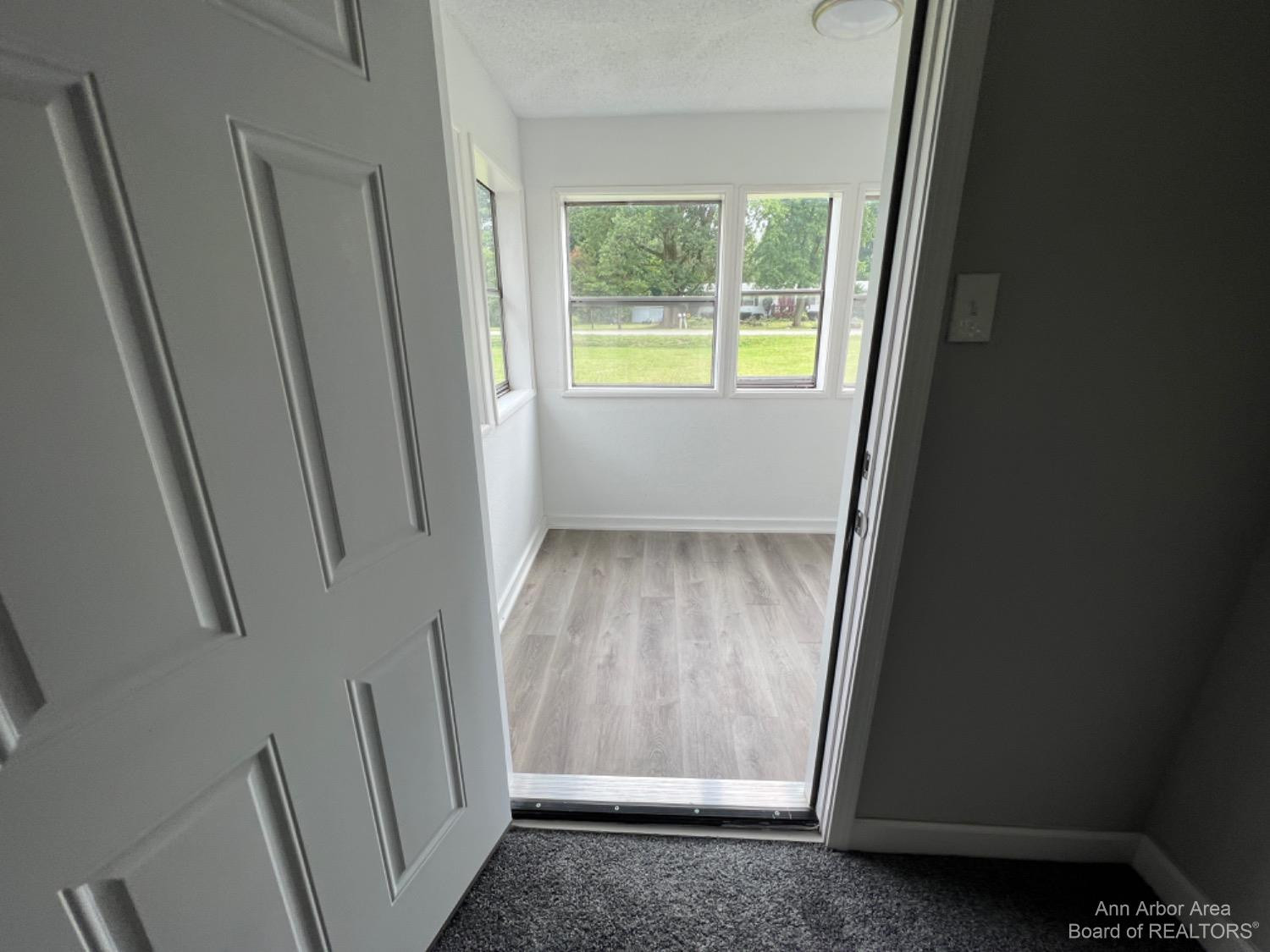 9549 Plank Road Maybee, MI 48159 - Photo 4 of 32 Photo 4
