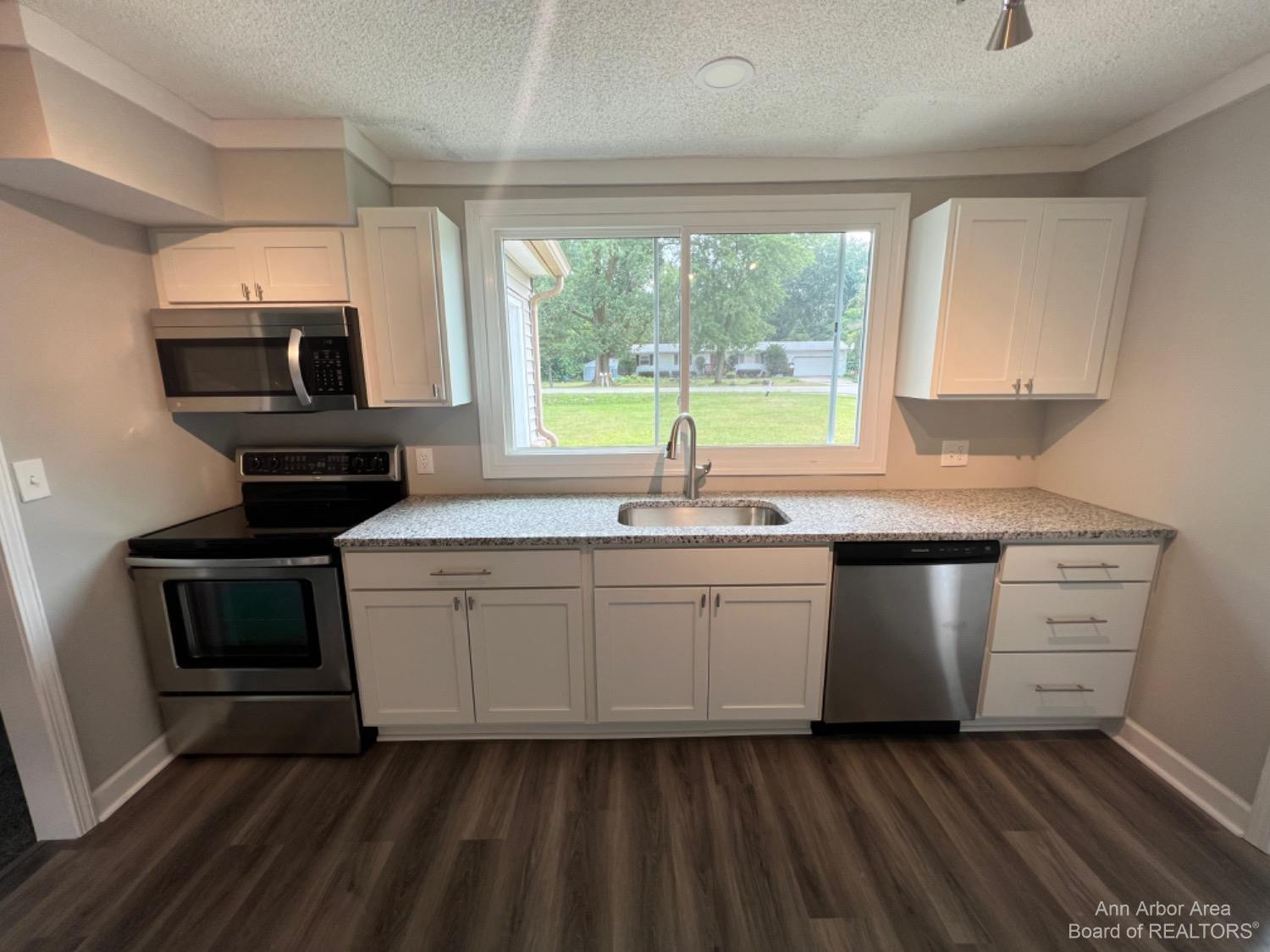 9549 Plank Road Maybee, MI 48159 - Photo 10 of 32 Photo 10
