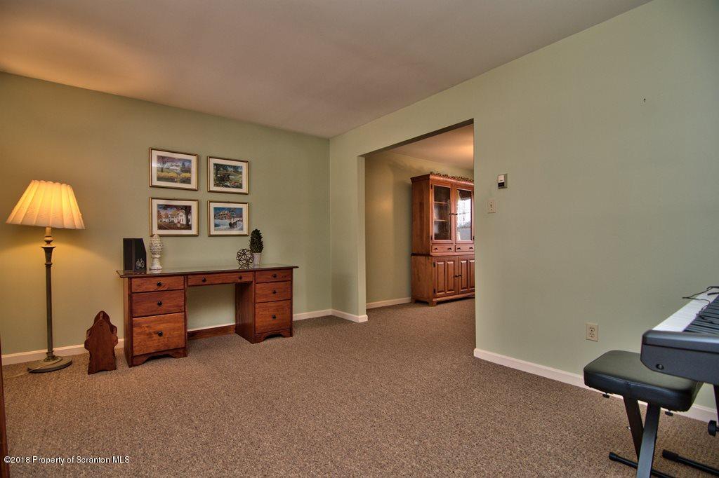 200 Hahn Road Moscow, PA 18444 - Photo 17 of 45 Gallery Image 17