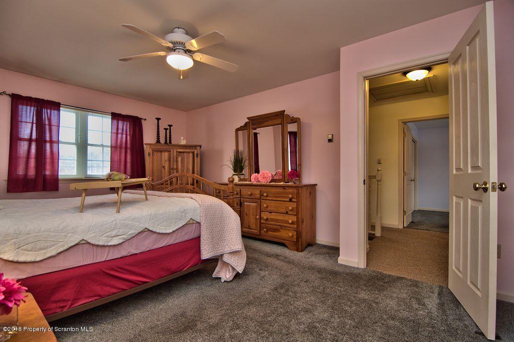 200 Hahn Road Moscow, PA 18444 - Photo 22 of 45 Gallery Image 22