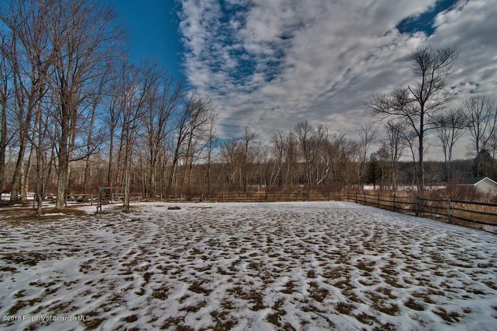 200 Hahn Road Moscow, PA 18444 - Photo 4 of 45 Gallery Image 4