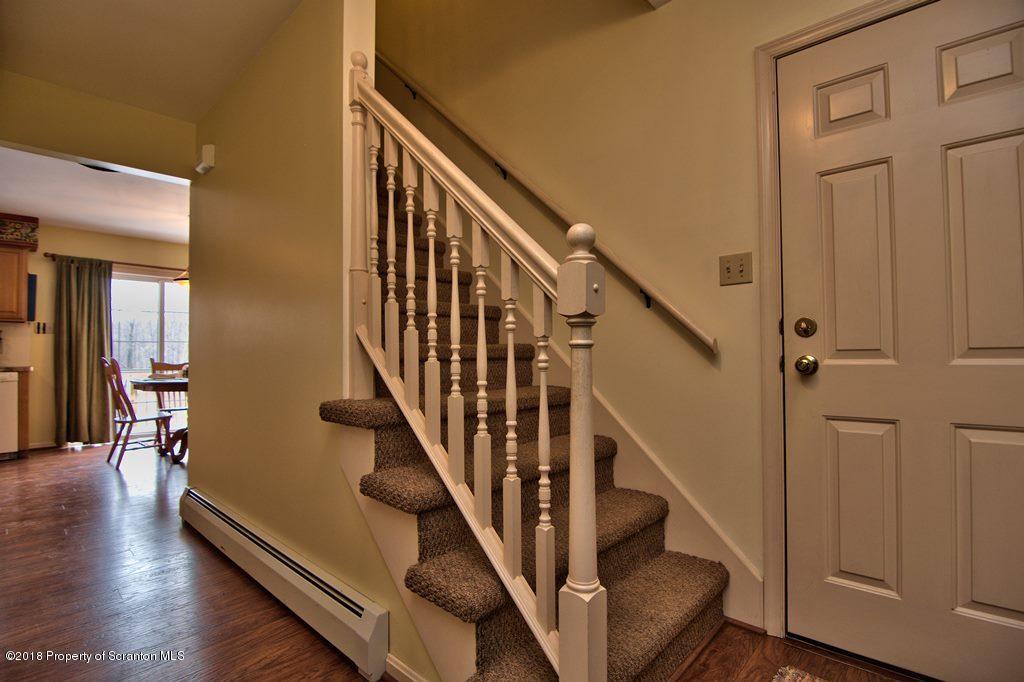 200 Hahn Road Moscow, PA 18444 - Photo 6 of 45 Gallery Image 6