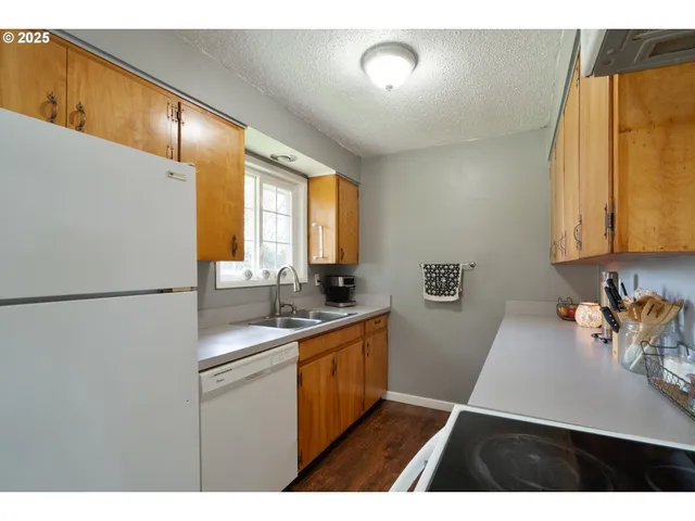 $425,000 | 3195 Fitzpatrick Road, Tillamook, OR 97141