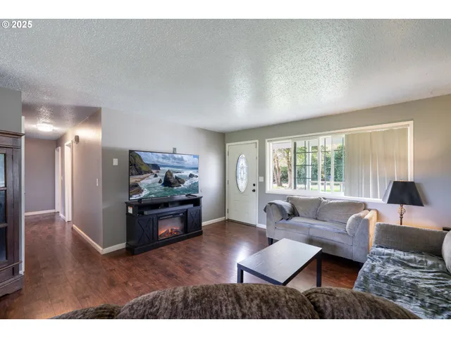 $425,000 | 3195 Fitzpatrick Road, Tillamook, OR 97141