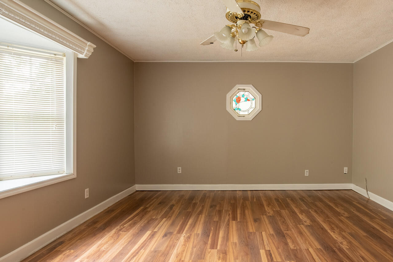 255 Cedar Valley Lane Decatur, TN 37322 - Photo 4 of 17 DSC_1993-HDR