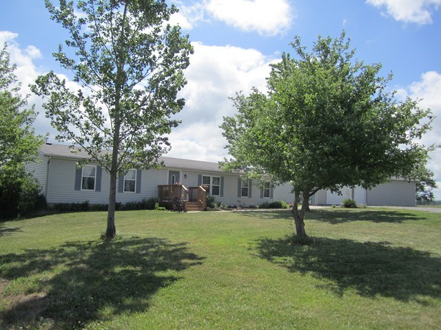 2661 County Road 79 Butler, IN 46721 - Photo 1 of 28