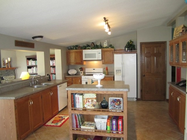 2661 County Road 79 Butler, IN 46721 - Photo 8 of 28