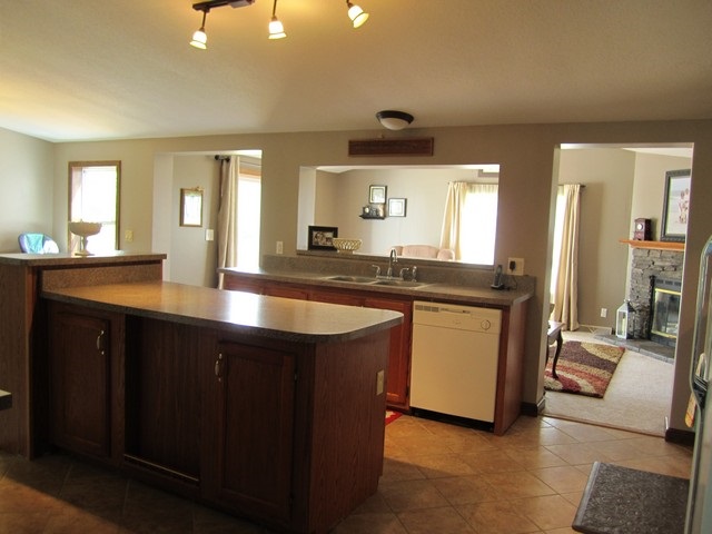 2661 County Road 79 Butler, IN 46721 - Photo 10 of 28