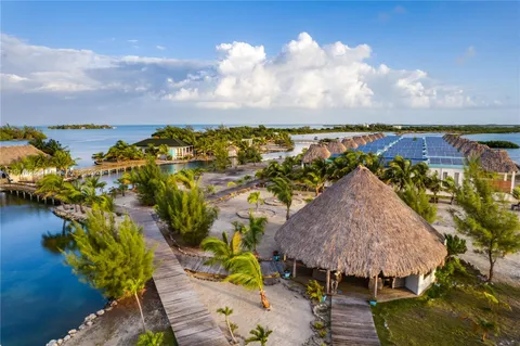 $63,500,000 | 1 West Ambergris Caye