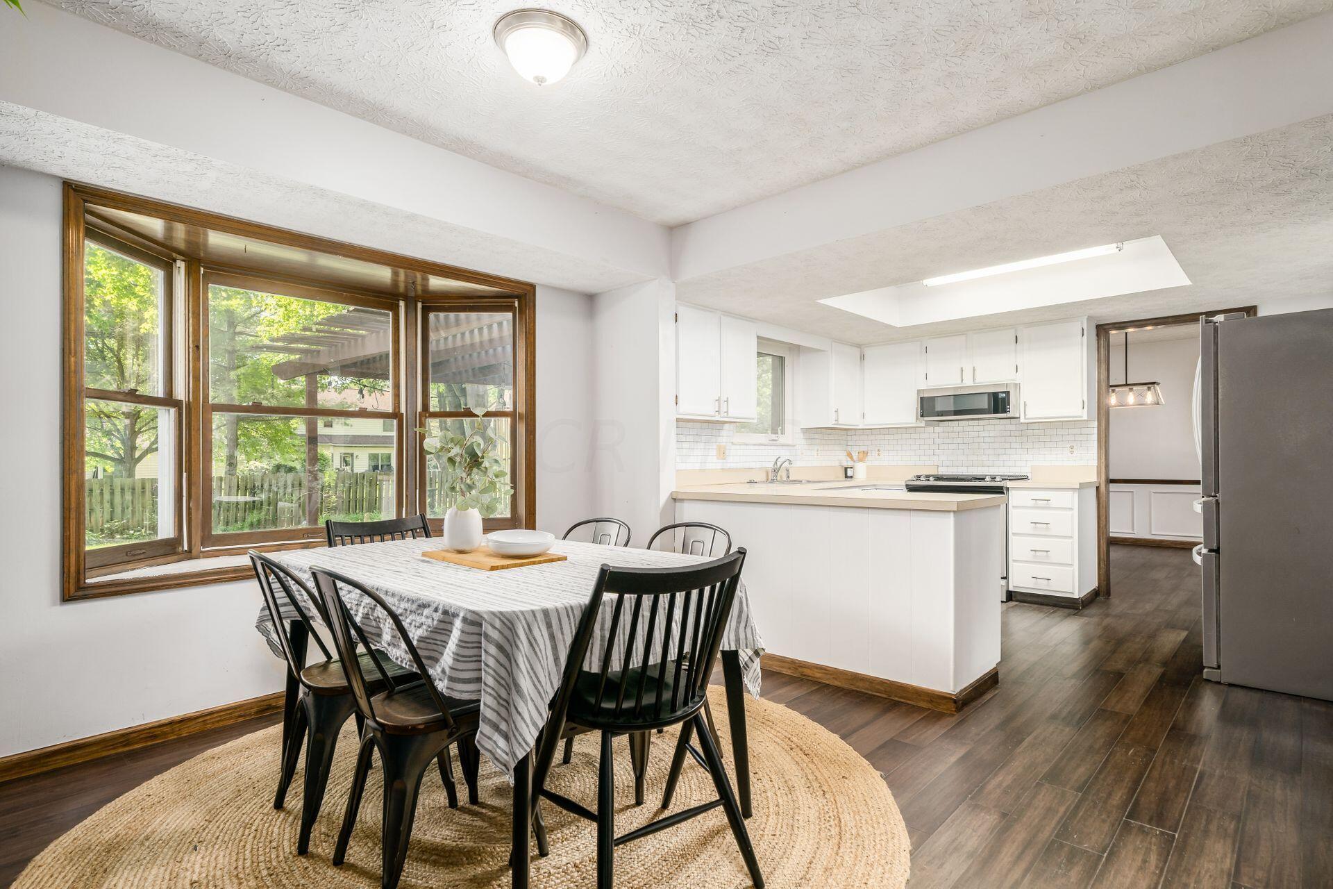 7791 Strathmoore Road Dublin, OH 43016 - Photo 17 of 58 Eating Space