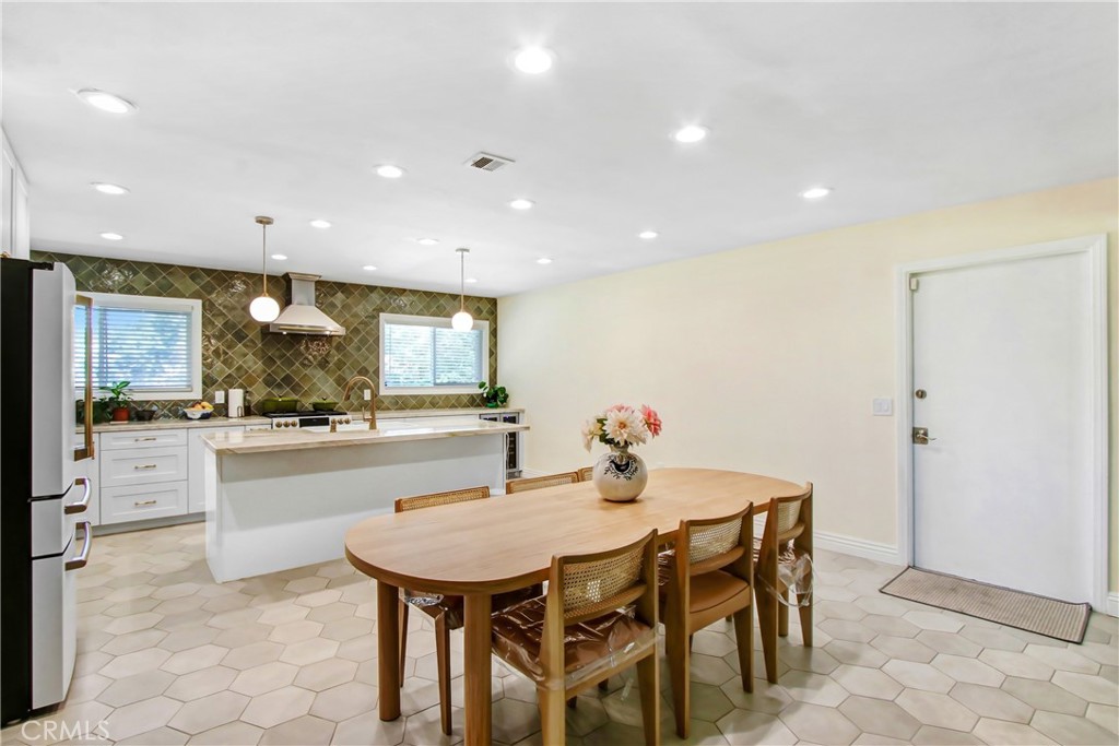 1580 Pelham Place Riverside, CA 92506 - Photo 2 of 22