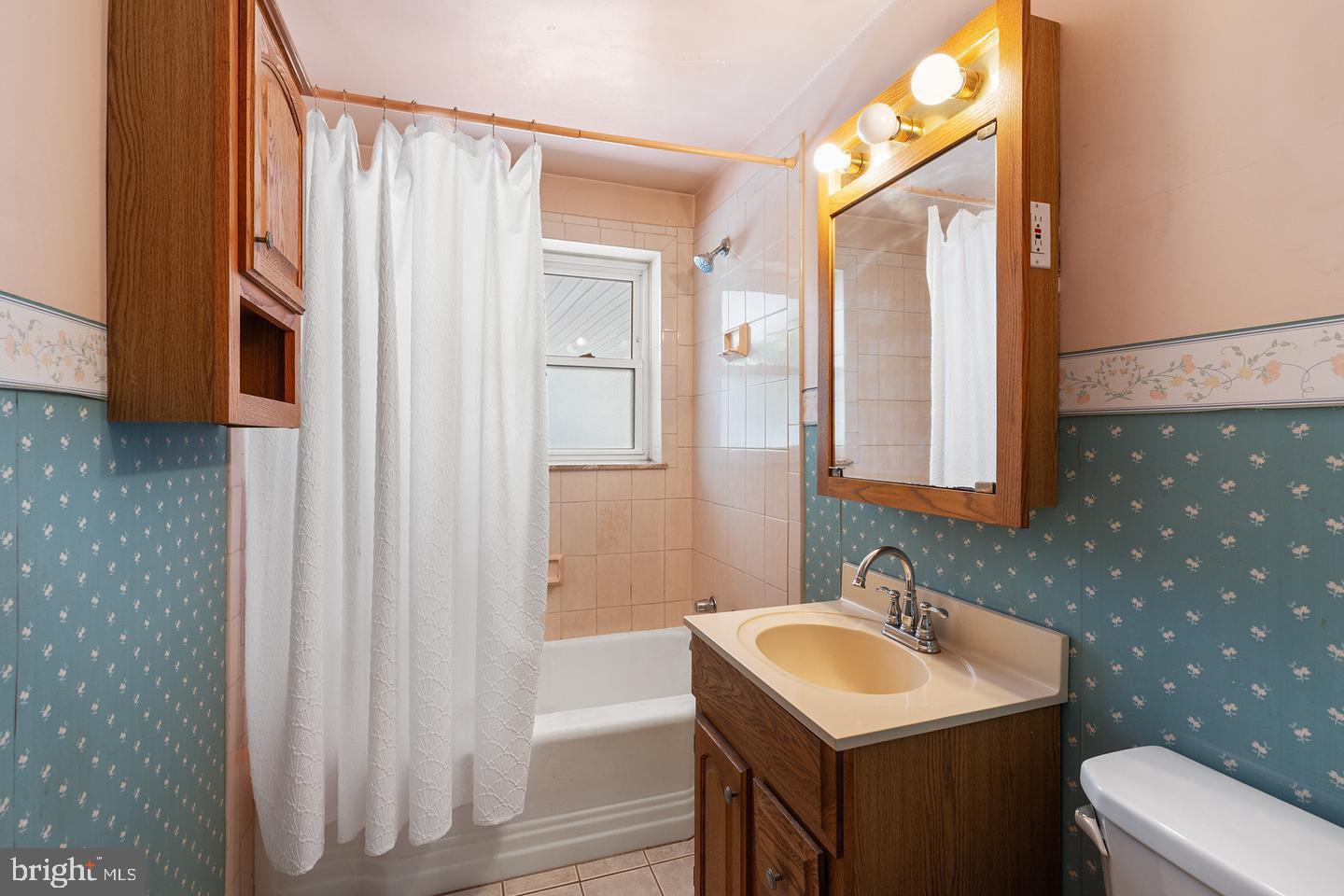 2808 Swede Road Norristown, PA 19401 - Photo 14 of 22 Main floor bath