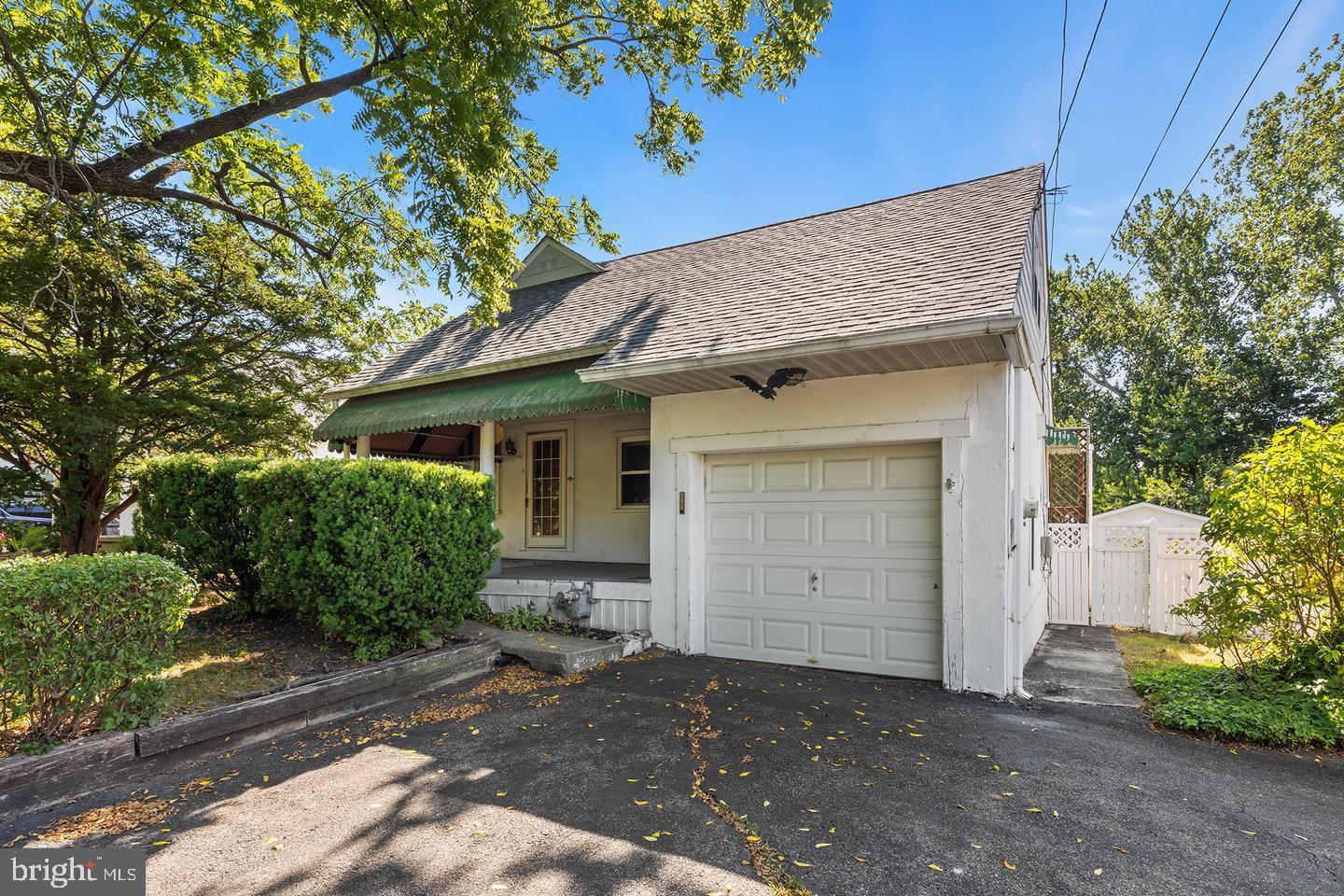 2808 Swede Road Norristown, PA 19401 - Photo 2 of 22 Front view w/ single garage