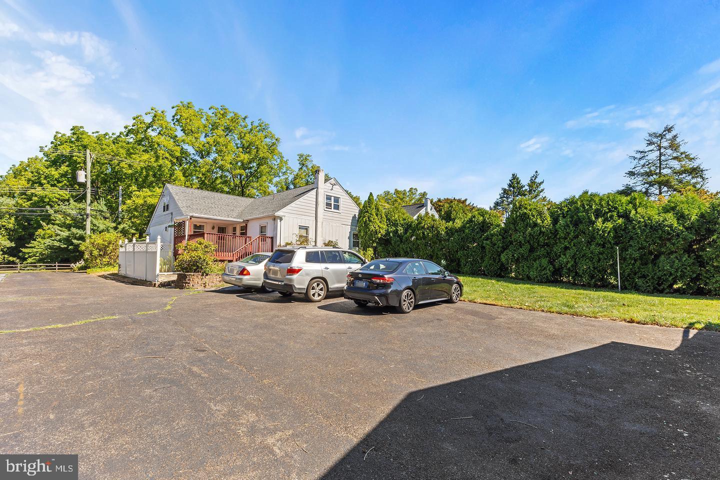 2808 Swede Road Norristown, PA 19401 - Photo 3 of 22 Ample parking…