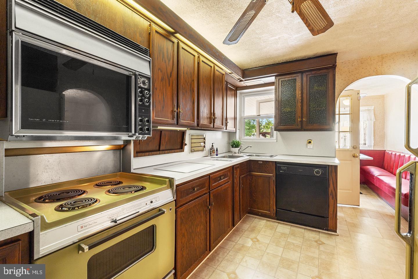 2808 Swede Road Norristown, PA 19401 - Photo 8 of 22 Galley kitchen w/separate breakfast nook