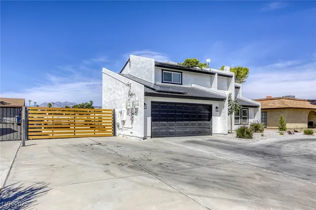 $617,799 | 2913 Michael Way, Las Vegas, NV 89108