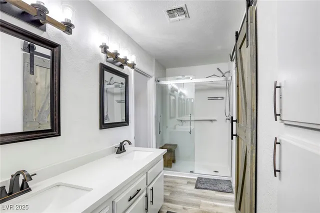 $617,799 | 2913 Michael Way, Las Vegas, NV 89108