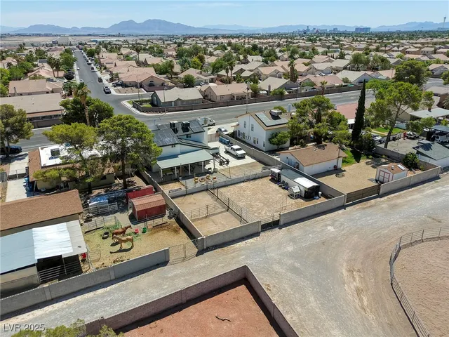 $617,799 | 2913 Michael Way, Las Vegas, NV 89108