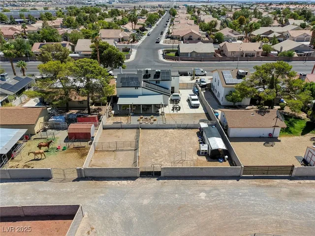 $617,799 | 2913 Michael Way, Las Vegas, NV 89108