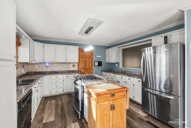 $2,250 | 30 Highway, Big Rock, IL 60511