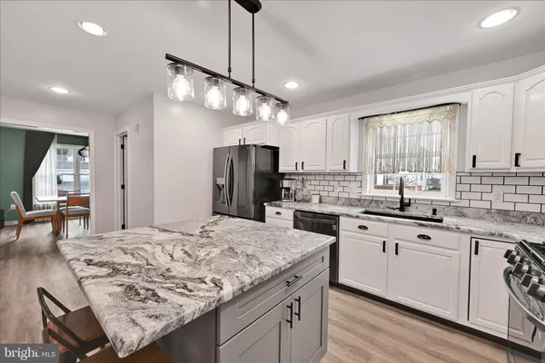 $450,000 | 707 Kenneth Drive, Mount Joy, PA 17552